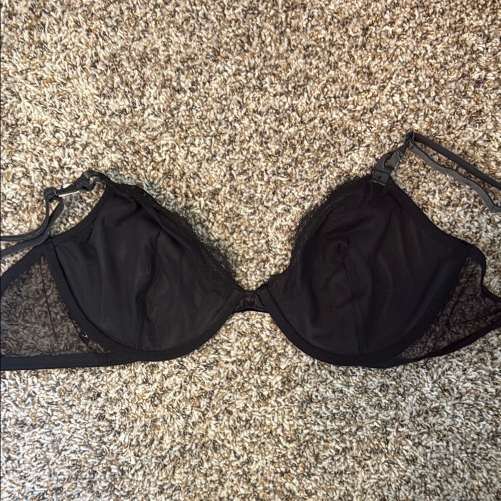 NWT Victoria's Secret Black Velvet and Lace Bra with Underwire Support - 40D - Picture 6 of 7